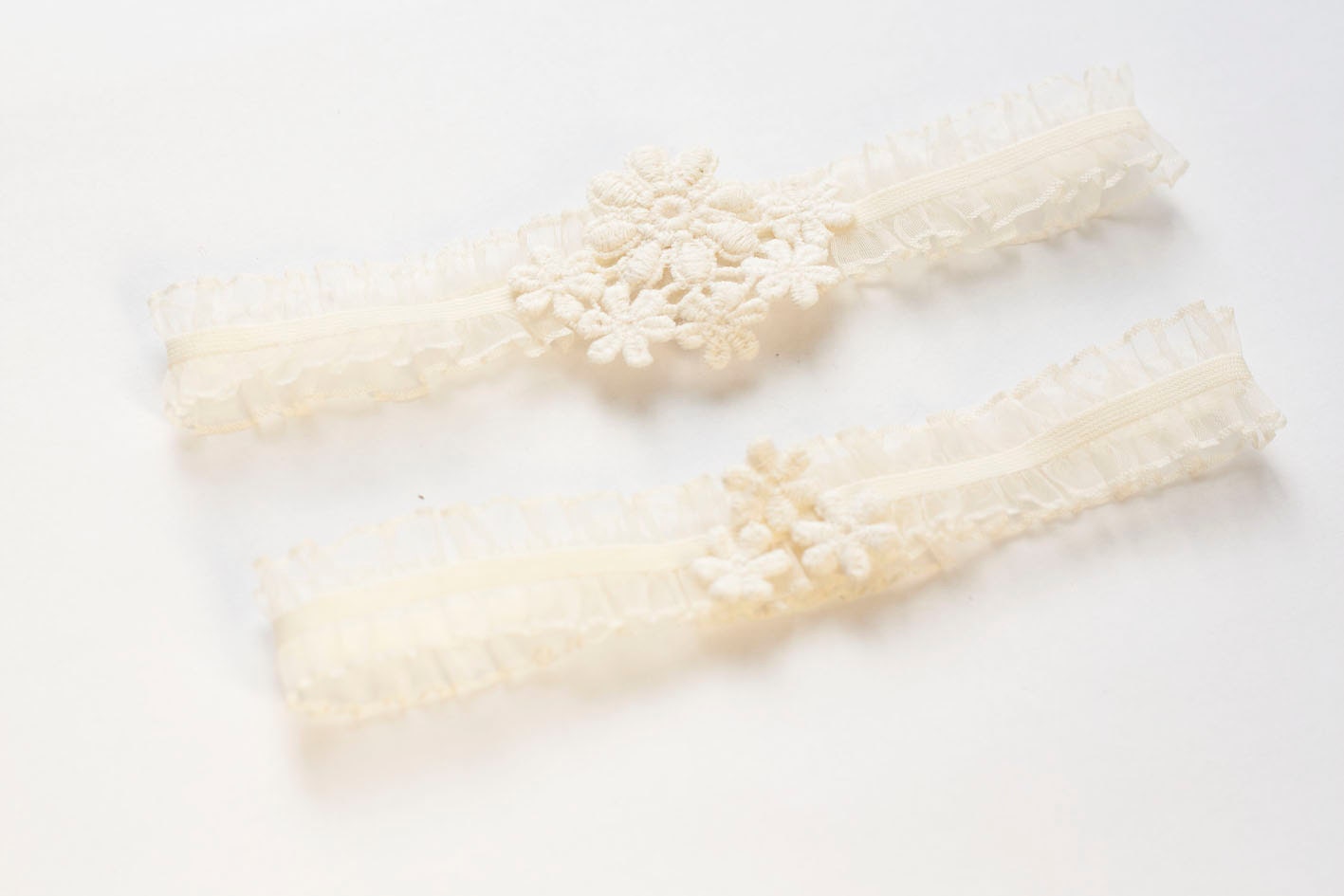 Bridal lace garter set, cream floral lace garter set, wedding lace garter set, cream cotton lace garter, comfortable garter