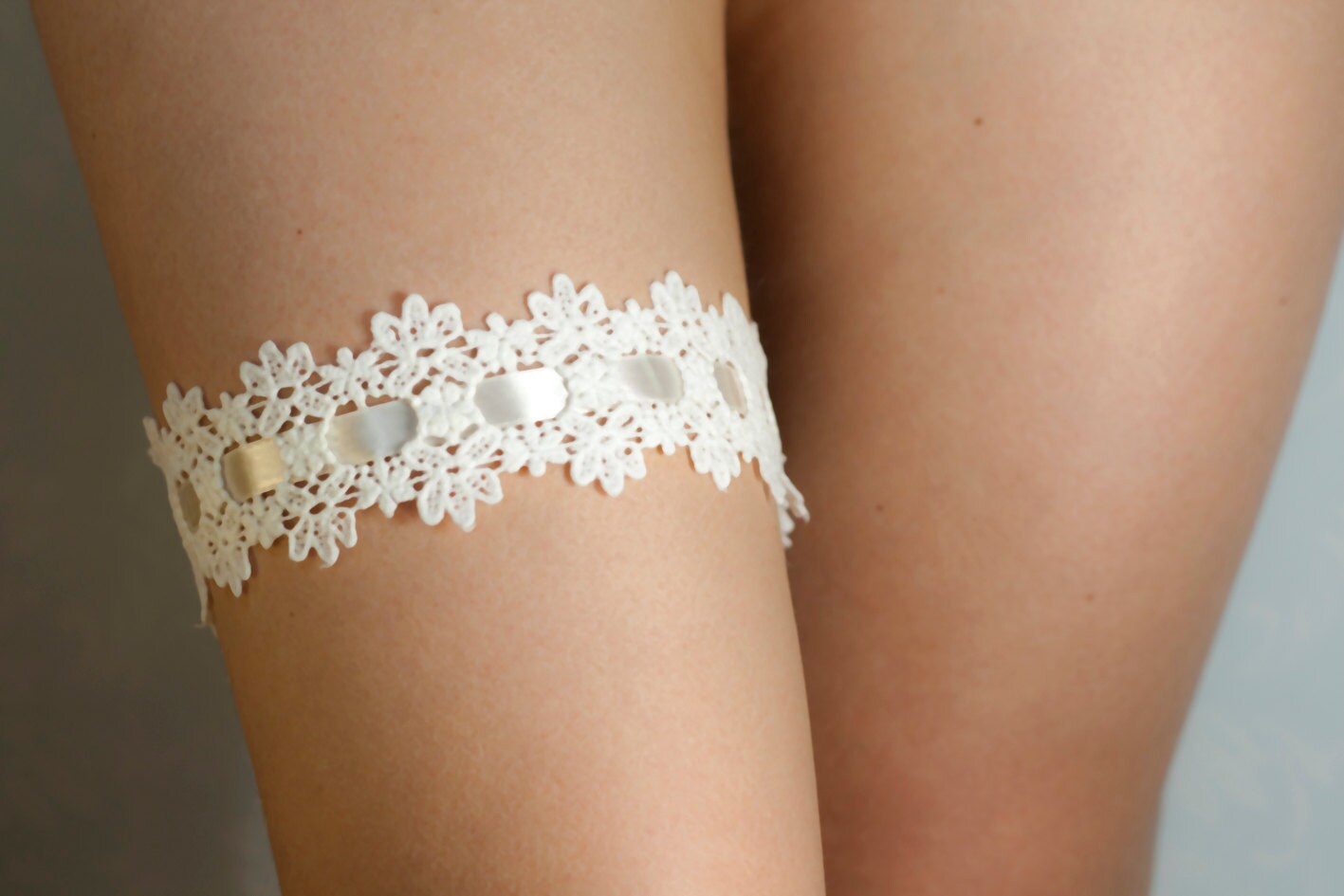 Ivory lace garter, Floral lace garter for bride, gift for bride, Wedding lace garter, Satin ribbon interwoven garter