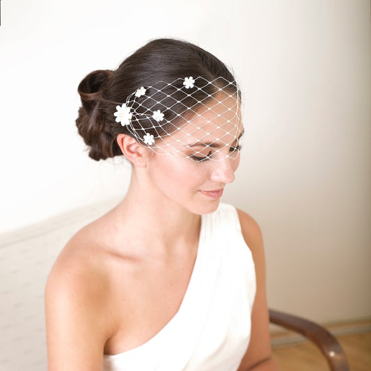 Bridal short bandeau veil with flowers and pearls, wedding floral lace bandeau veil, ivory bandeau with lace flowers