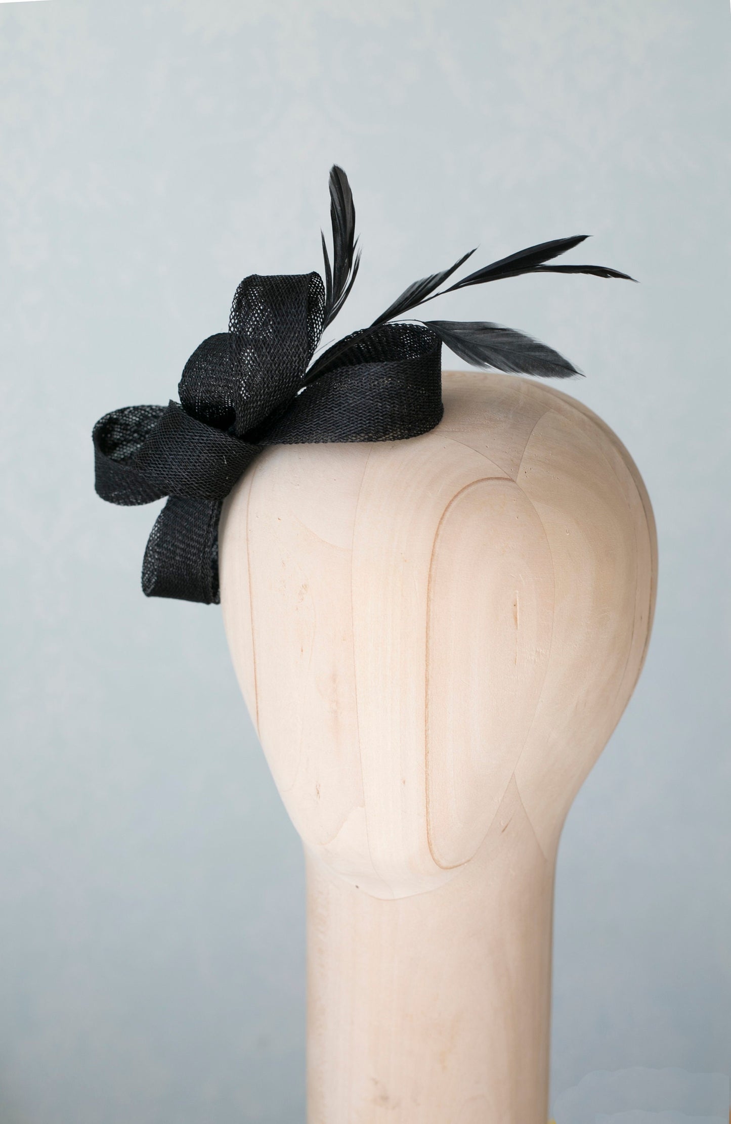 Schwarzer Feder-Fascinator, Hochzeitsgast-Feder-Fascinator, Brautjungfern-Federn-Kopfschmuck, Frauen-Feder-Fascinator, Geschenk für elegante Mama