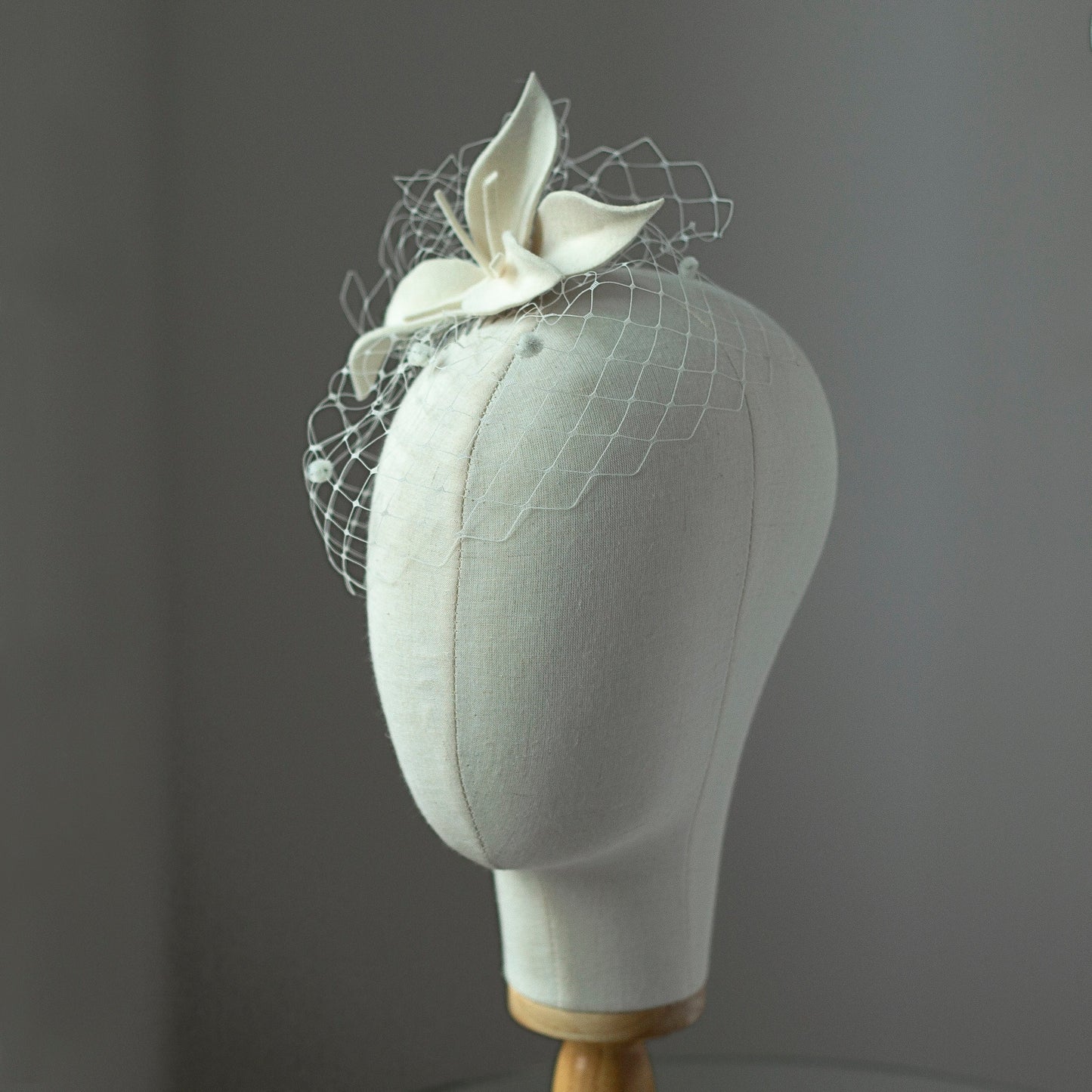 Bridal leaves and veil headpiece in creamy ivory or white, wedding felt leaves birdcage, felt fascinator with short veil