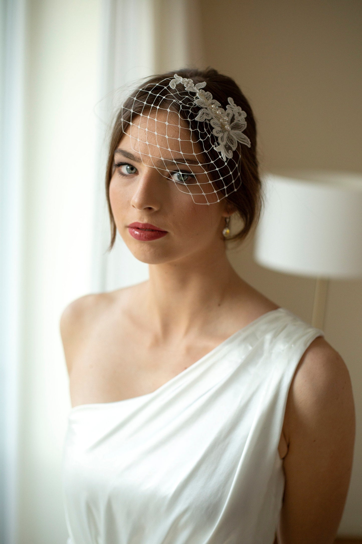 Petite netting veil with lace and Swarovski pearls and crystals, short wedding veil with ivory silver lace and pearls