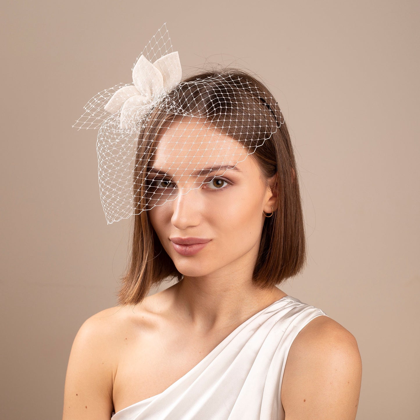 Bridal petals birdcage, wedding flower petals with short birdcage veil, leaves fascinator with netting veil in ivory or white