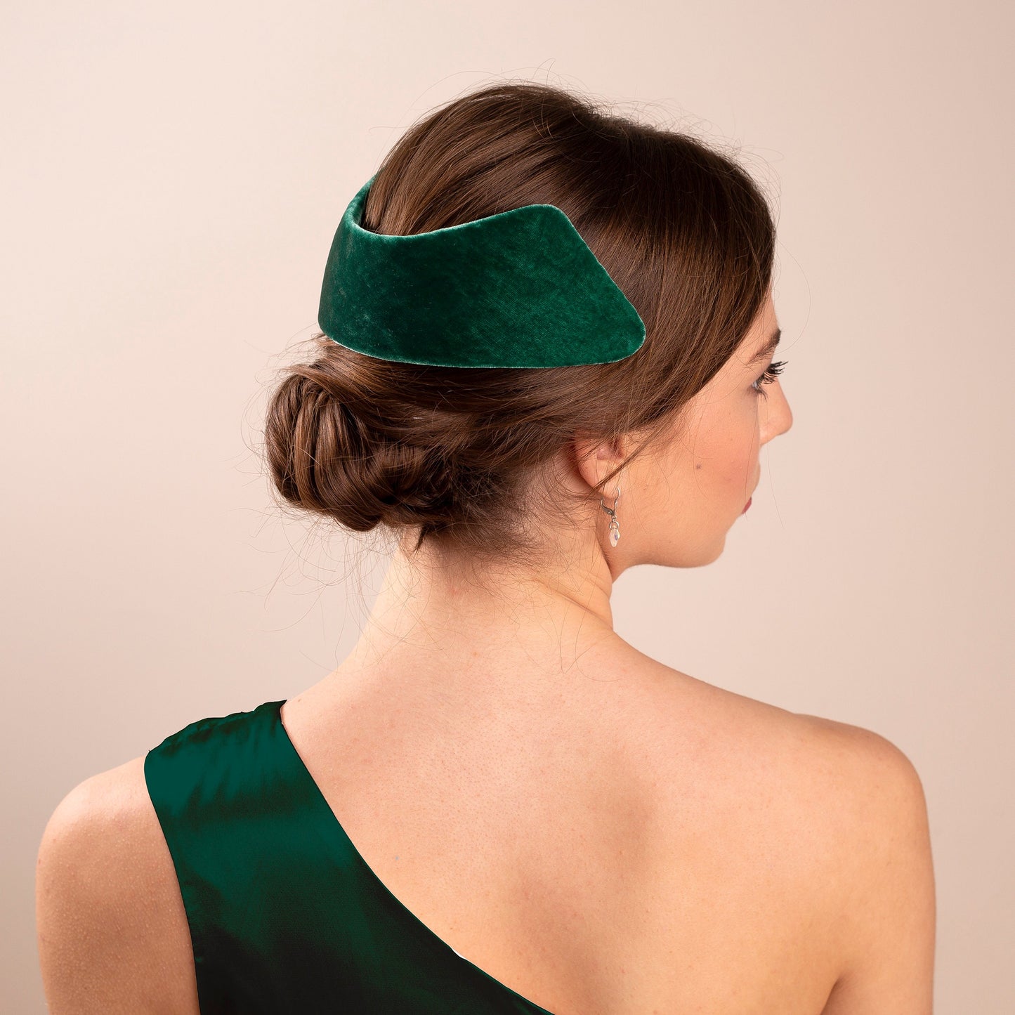 Dark green velvet Bun Headpiece, Bridal Dark green Headpiece for back of the head, Vintage inspired Millinery Bandeau, 1950s Bandeau