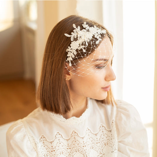 Ivory floral lace birdcage in small size, Short birdcage veil with lace, Wedding veil with floral lace headpiece