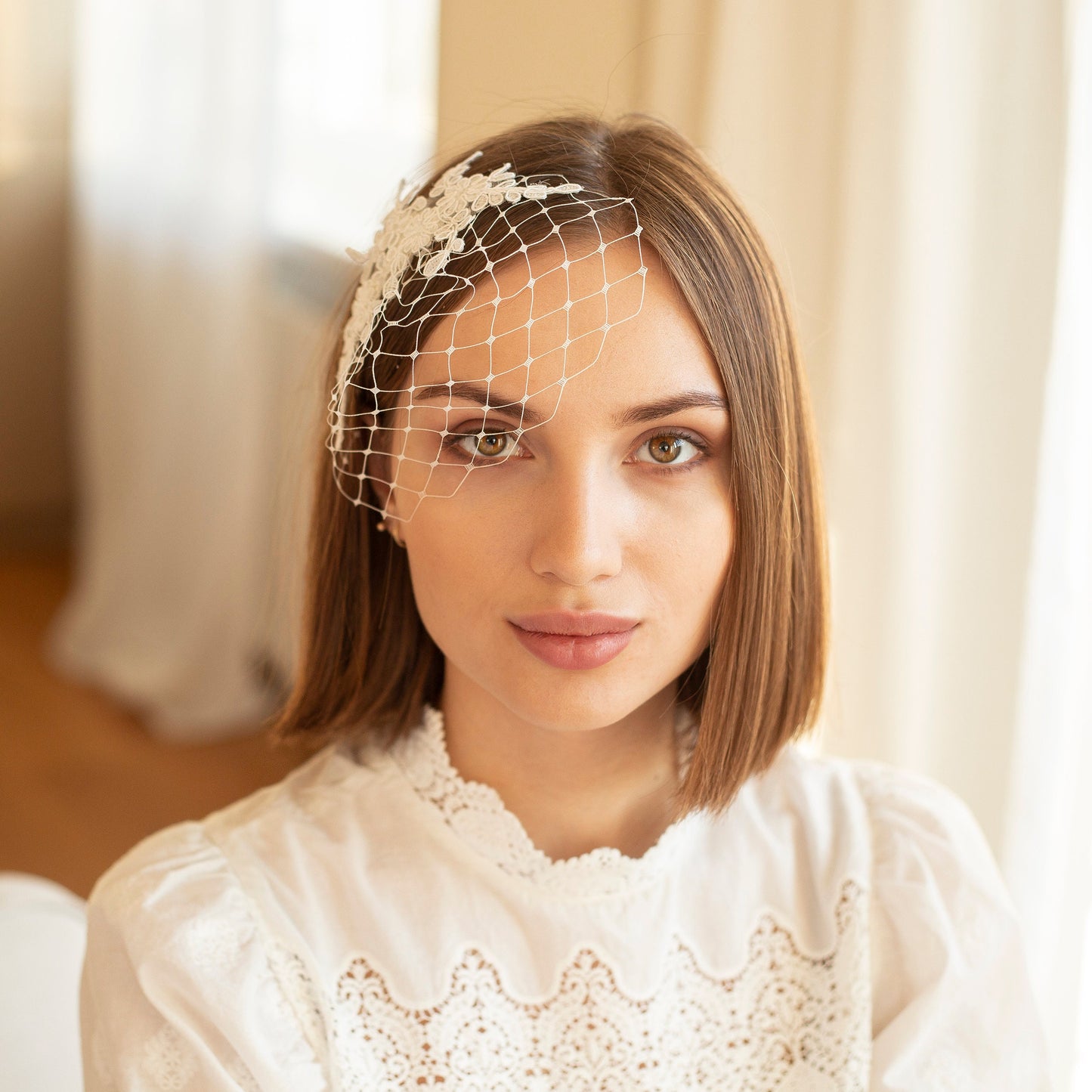 Ivory floral lace birdcage in small size, Short birdcage veil with lace, Wedding veil with floral lace headpiece