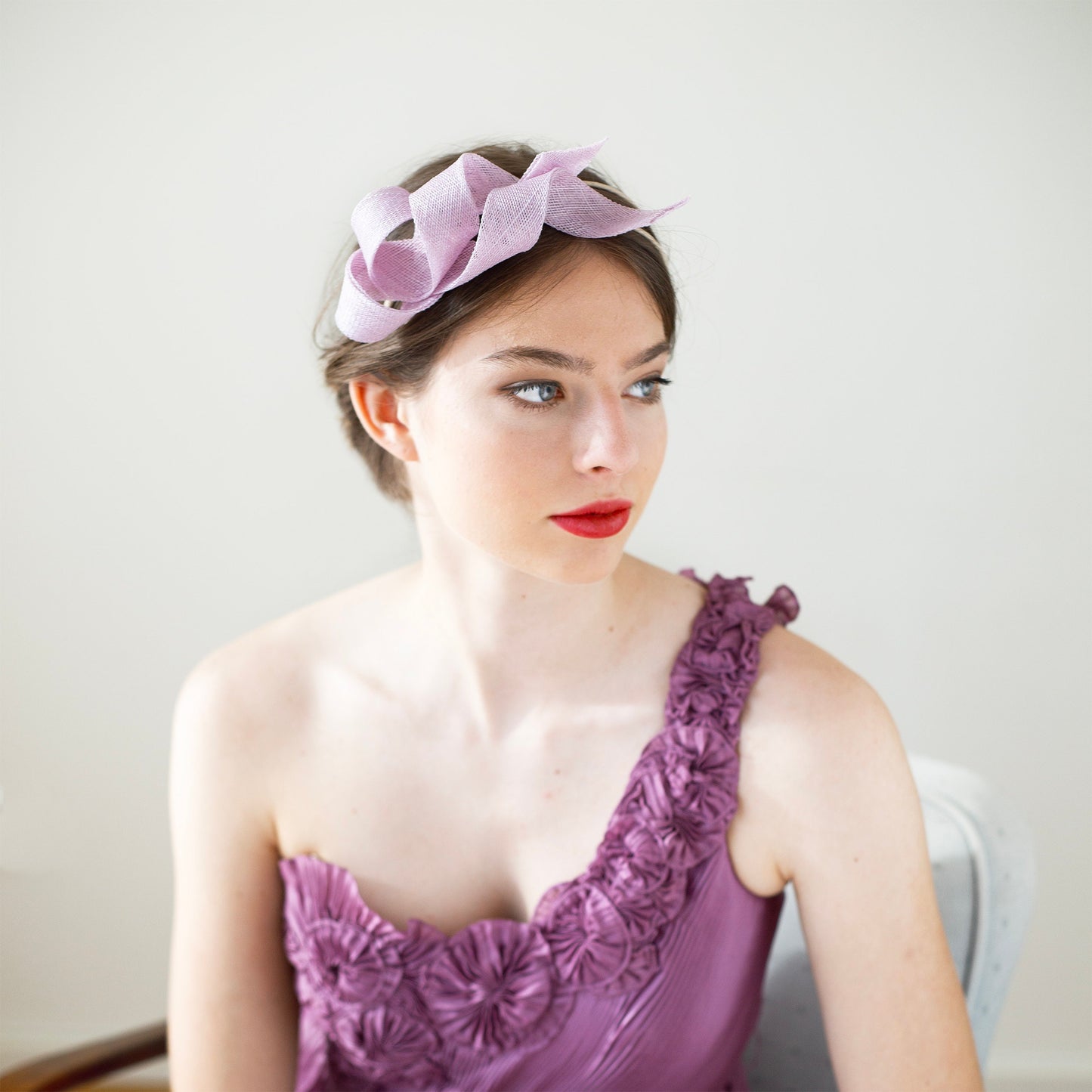 Lilac fascinator on comfortable headband, elegant wedding guest headpiece in violet, women fascinator in pale lavender